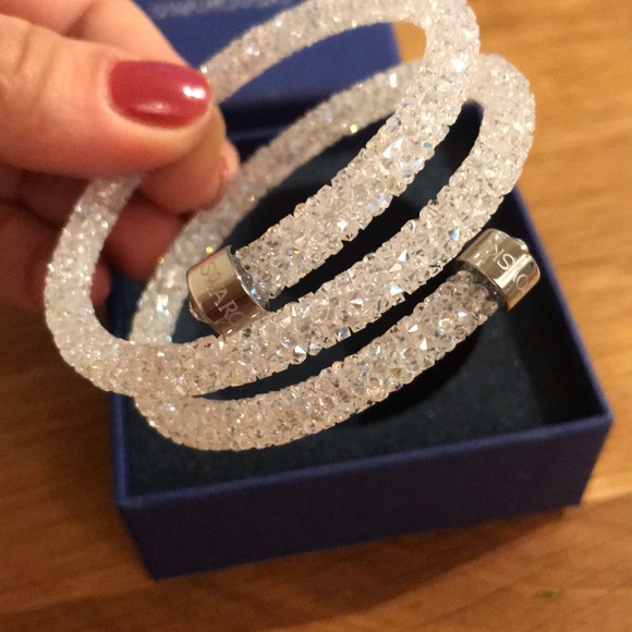 Ring - Picture 3 of 3